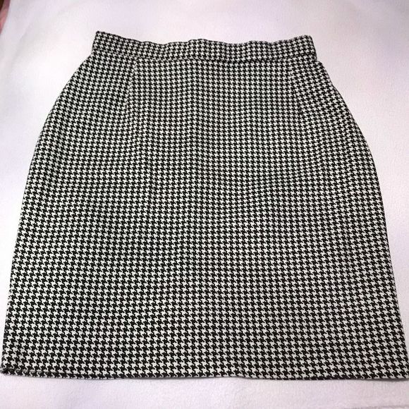 Dresses & Skirts - Chelsea Skirt Black and White